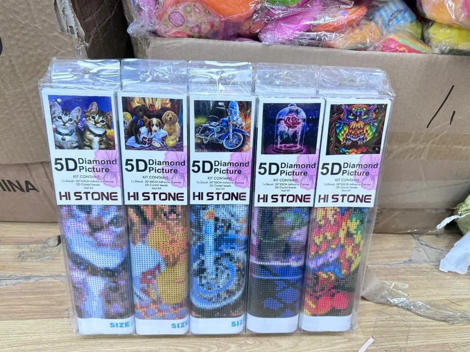 Zestaw haftu diamentowego 5D Hi Stone 30x30cm - mix wzorów