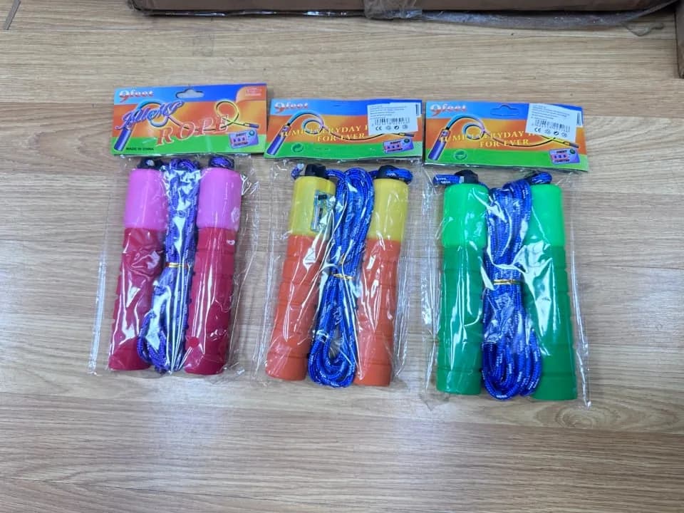 Skakanka Fitnessowa dla Dzieci z Licznikiem 9ft - Kolorowa 24szt