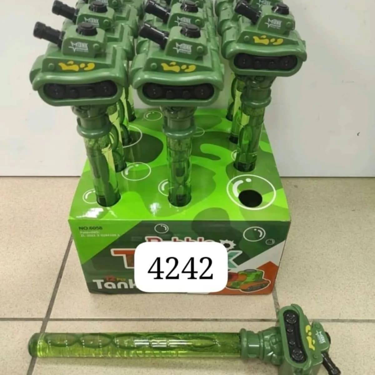 Pistolet na bańki mydlane Tank zielony 37cm - miecz do baniek