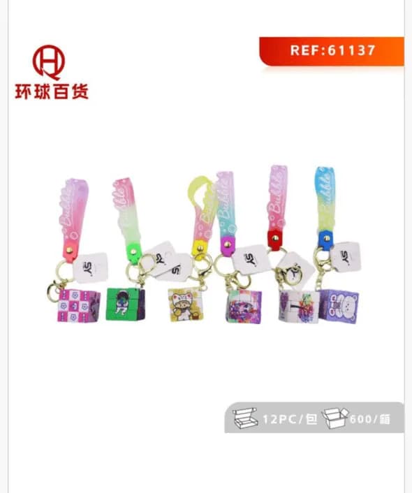 Brelok do kluczy Bubble z ozdobną kostką i zawieszką, 24 szt.