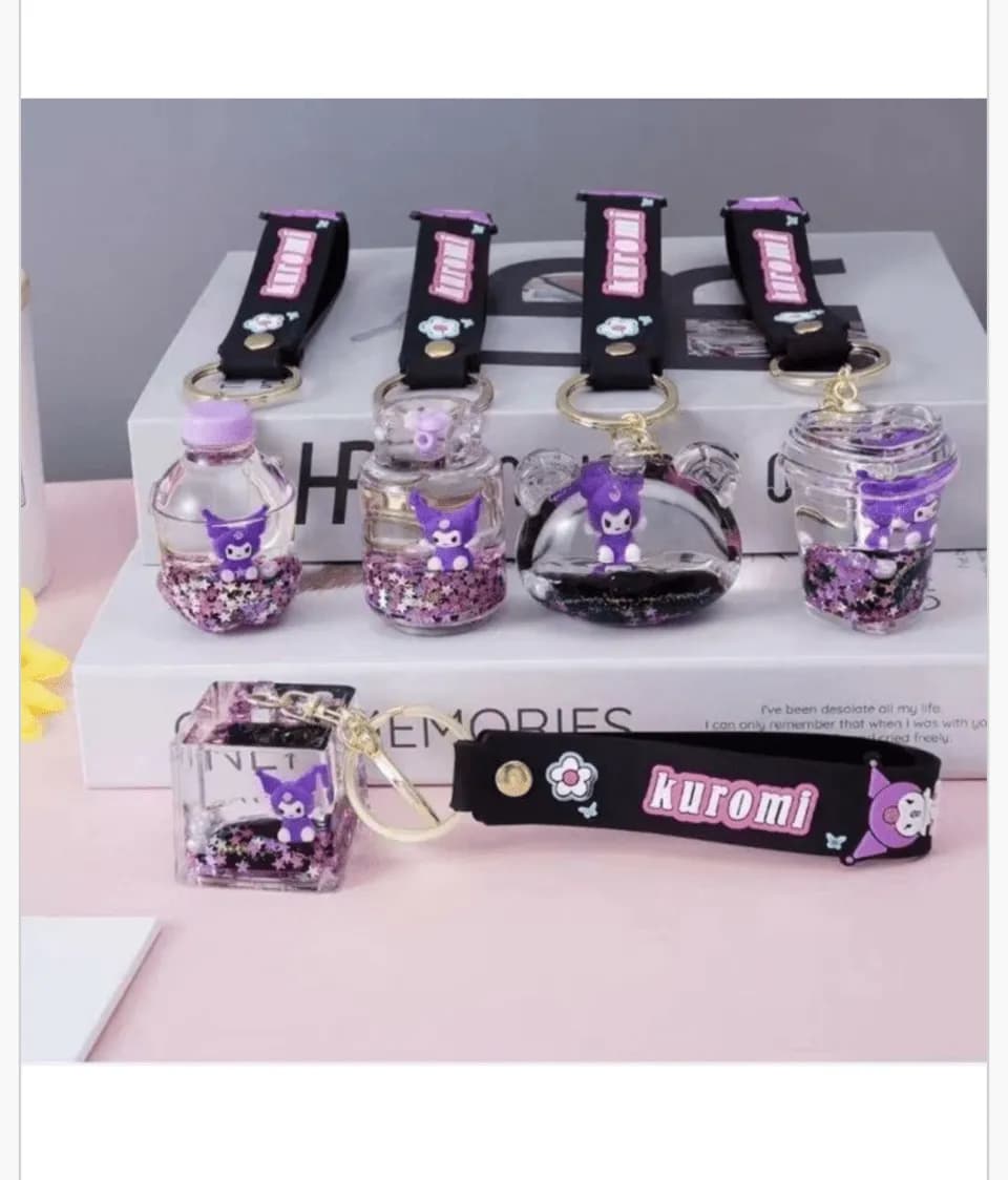 Brelok do kluczy Kuromi w płynie z brokatem, różne kształty - 24 szt.