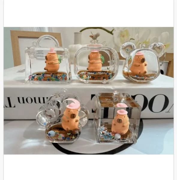 Brelok do kluczy figurka zwierzątko w kapsule mix kształtów 24szt