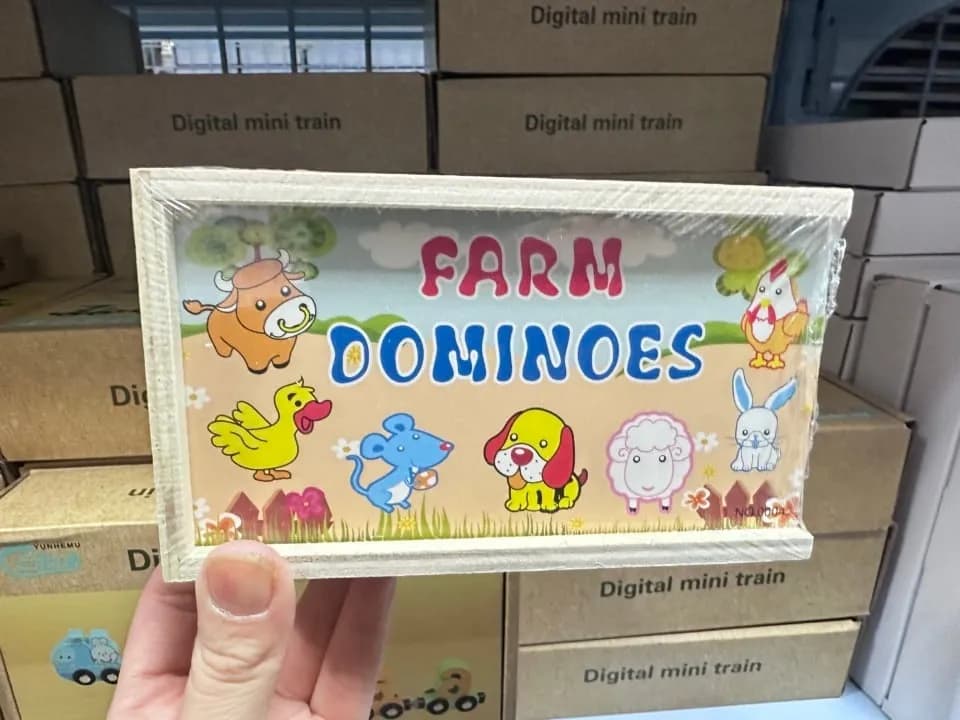 Drewniane Domino Toy Dominoes w pudełku, motywy zabawek