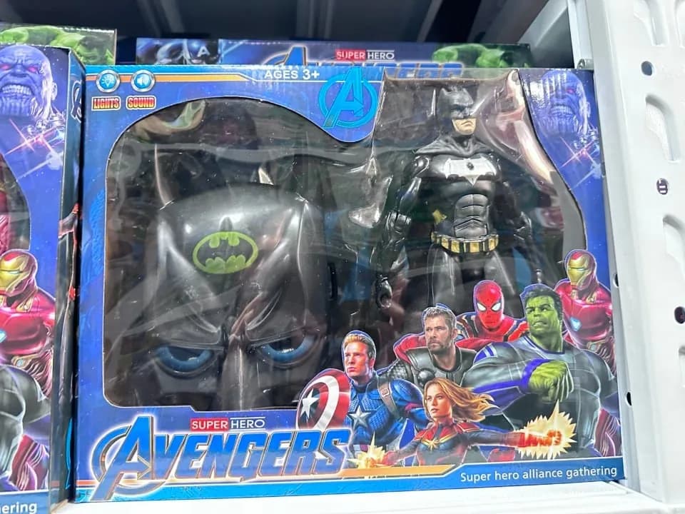 Figurka Batman z Maską i Akcesoriami - Zestaw Superbohaterów, Dźwięk