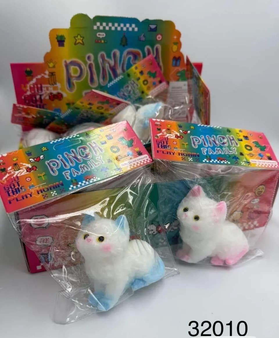 Zabawka Squeeze Pinch Family kotki miękkie 12 szt - gniotki flokowane