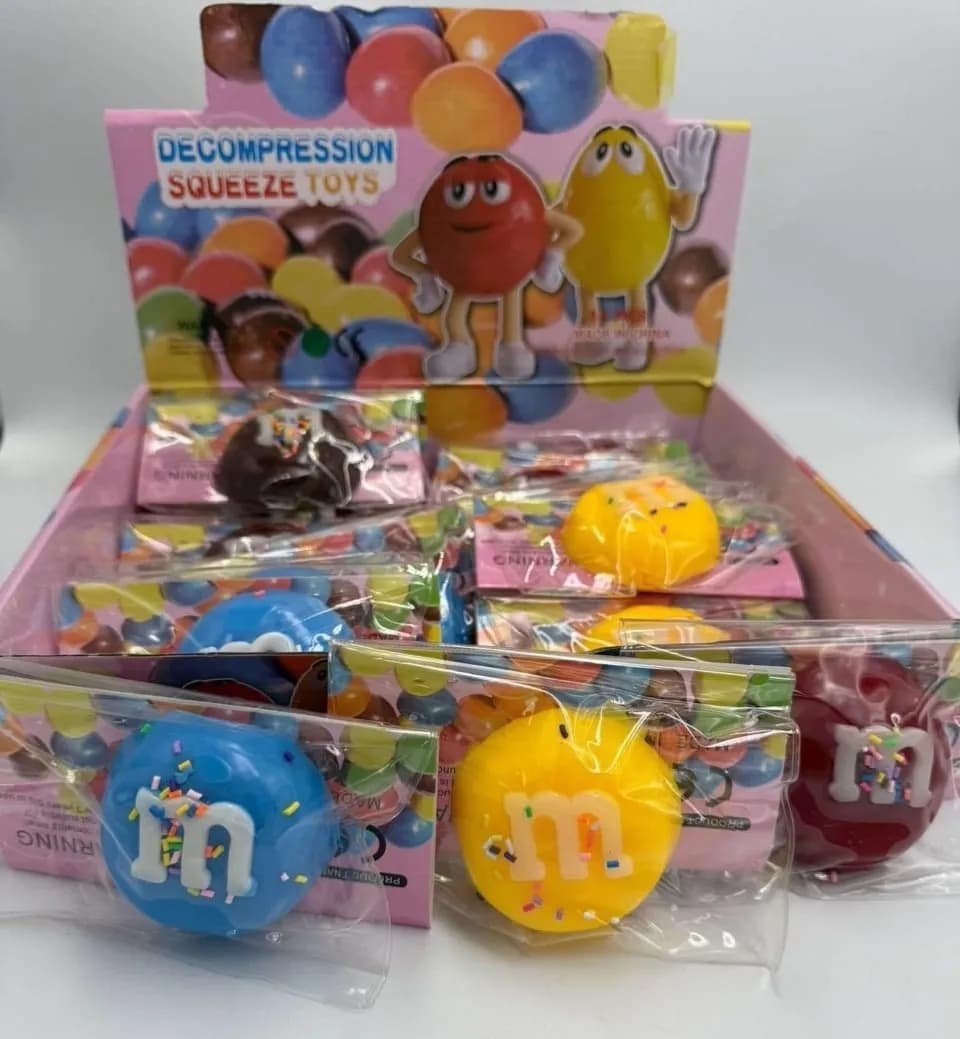 Zabawki antystresowe Squeeze Toys M&M's z posypką - mix 16 szt.