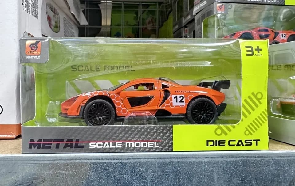 Metalowy model samochodu wyścigowego pomarańczowy Die-Cast AMZ Toys