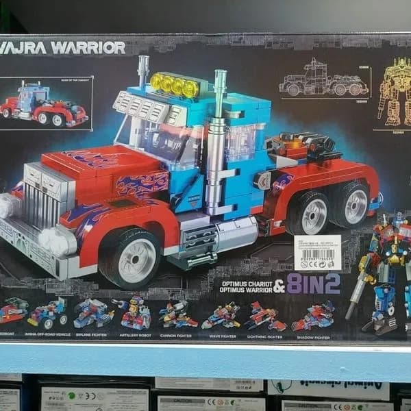 Klocki VAJRA WARRIOR 8in2 - Ciężarówka i Robot, 569 elementów