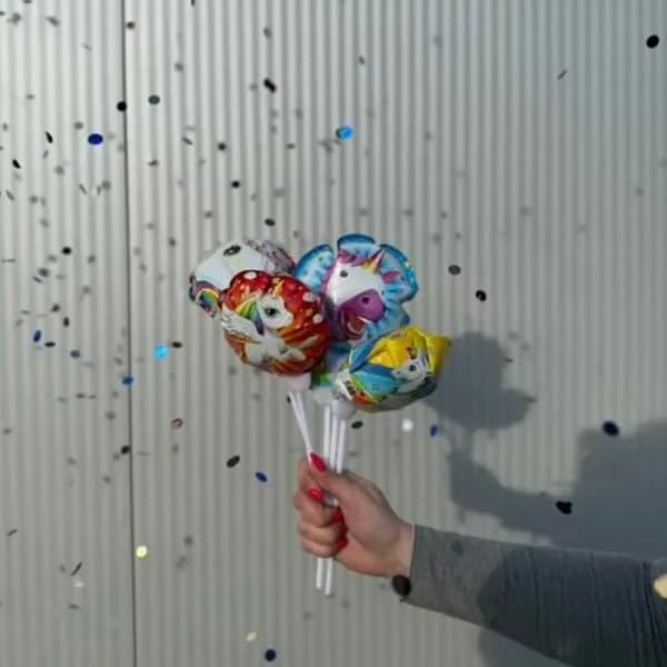Balony foliowe mini jednorożce i postacie z bajek na patyku 12 szt