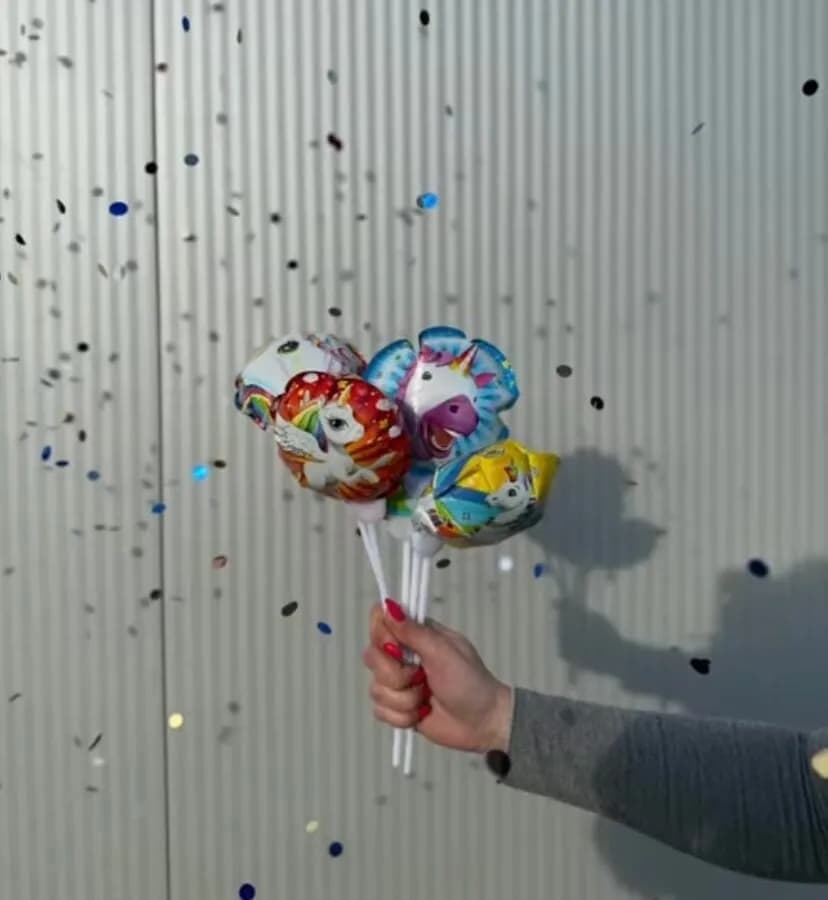 Balony foliowe mini jednorożce i postacie z bajek na patyku 12 szt