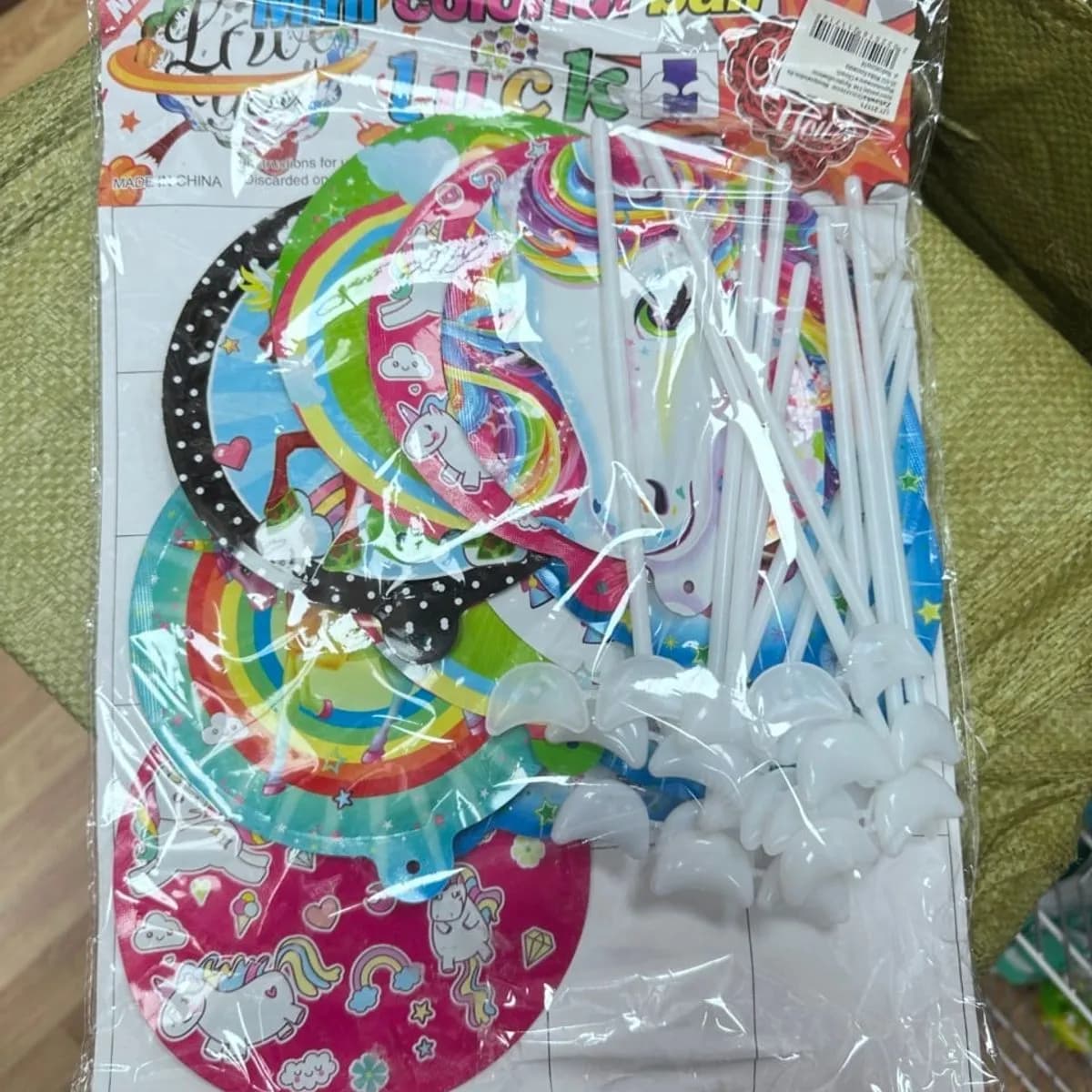 Balony foliowe mini jednorożce i postacie z bajek na patyku 12 szt