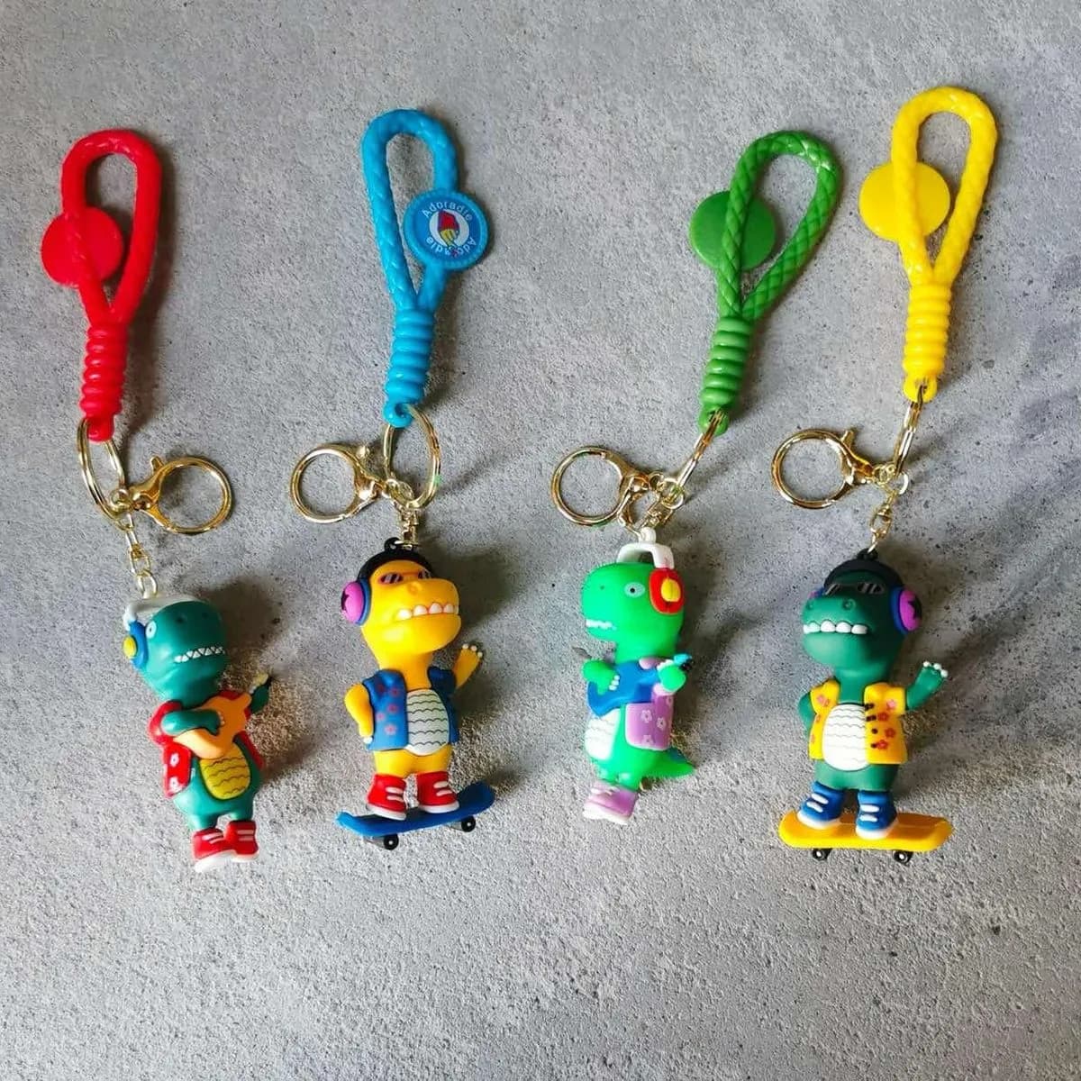 Brelok do Kluczy Dinozaur Muzyczny i Skate, Mix Kolorów, 24 szt.