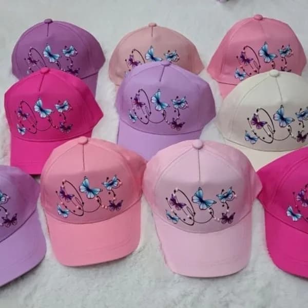 Czapka dla Dzieci z Daszkiem Motyle i Perełki Mix Kolorów 10 szt.