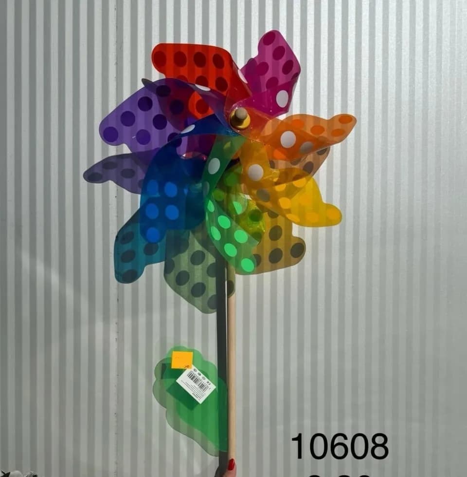 Wiatraczek Ogrodowy Kolorowy w Kropki na Drewnianym Patyku