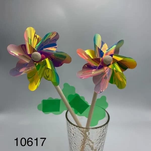 Wiatraczek Ogrodowy Kwiat Holograficzny na Drewnianym Patyku