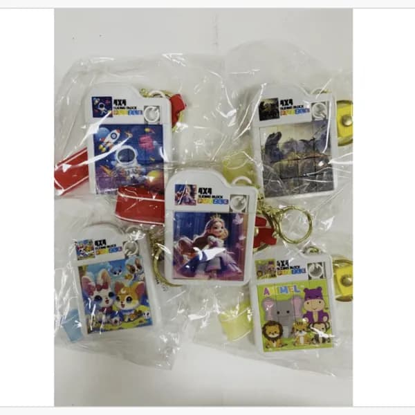 Brelok do Kluczy Układanka Przesuwna 4x4 Mix Wzorów