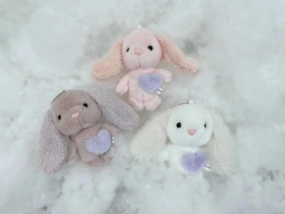 Brelok do Kluczy Pluszowy Królik z Sercem, Mix Kolorów