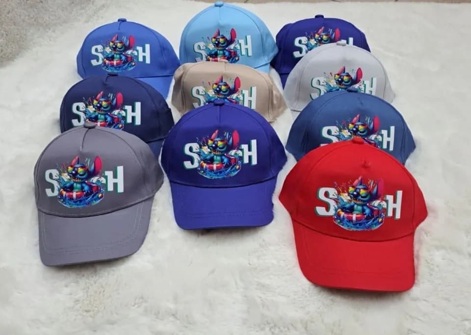 Czapka dla Dzieci Stitch z Daszkiem - Mix Kolorów 10 szt.