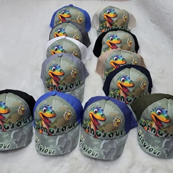 Czapka dla Dzieci Dinosaur z Daszkiem - Mix Kolorów, 12 szt.