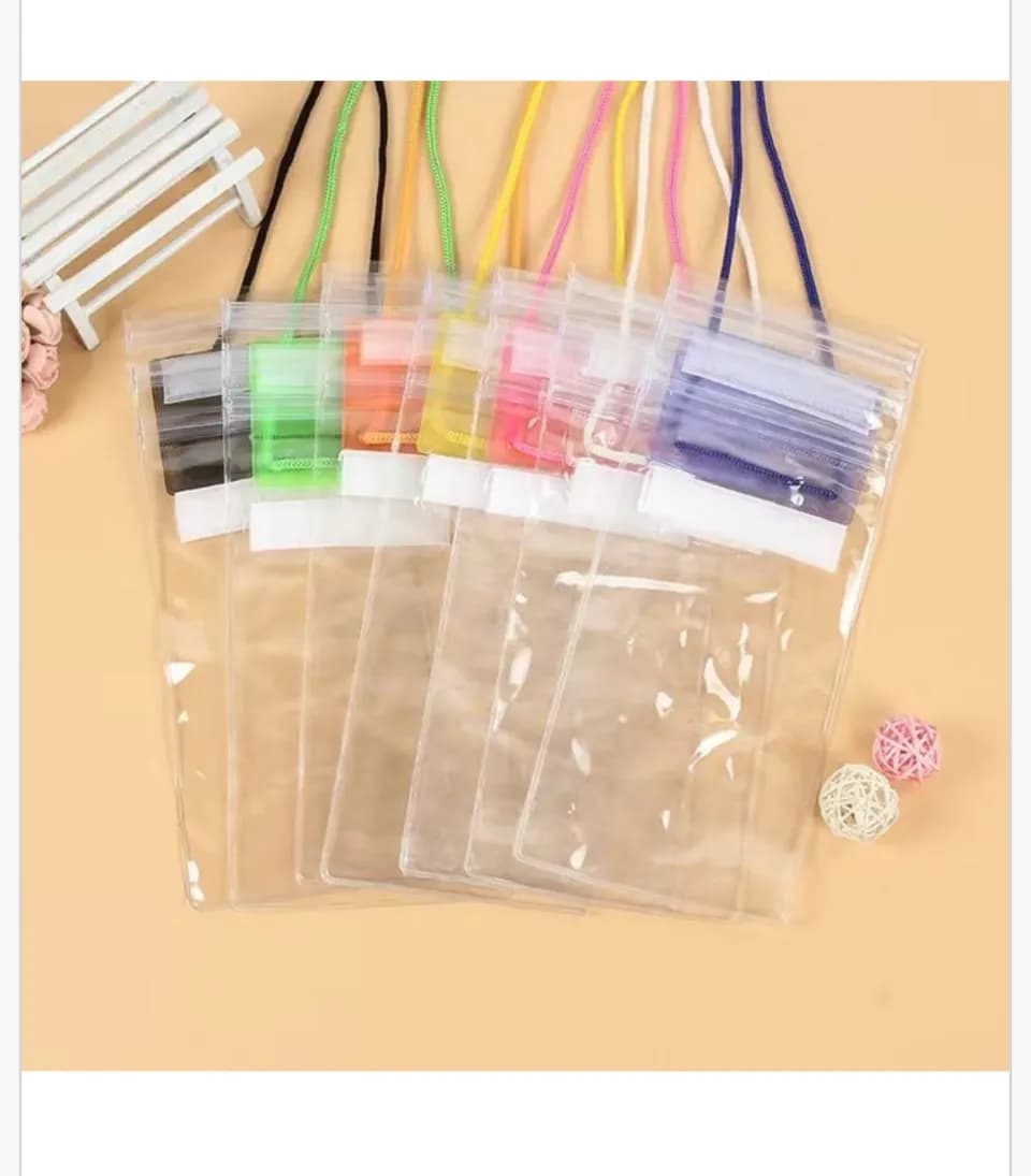 Etui Wodoodporne na Telefon 22x12cm ze Sznurkiem Mix Kolorów