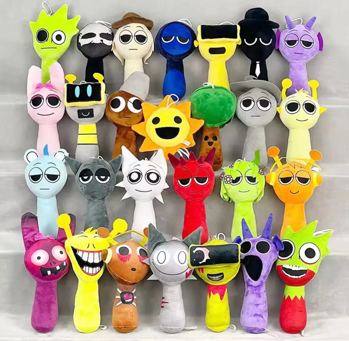 Maskotka Pluszowa 20cm Mix Postaci Kolorowe 30 szt.