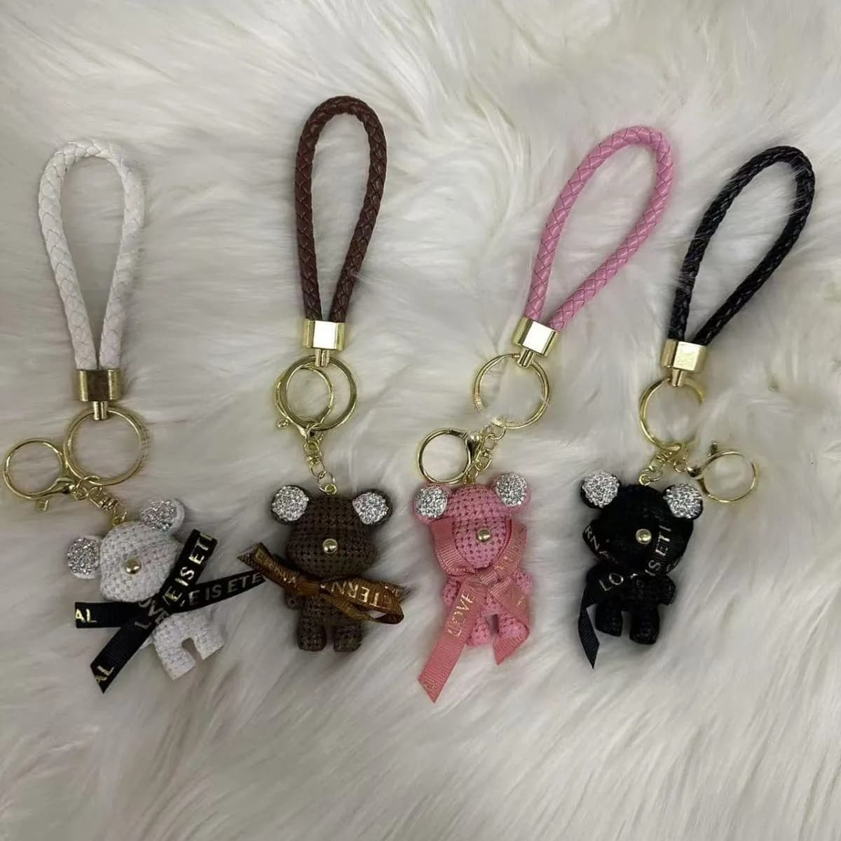 Brelok do Kluczy Miś z Plecionym Paskiem i Cyrkoniami 12 szt.