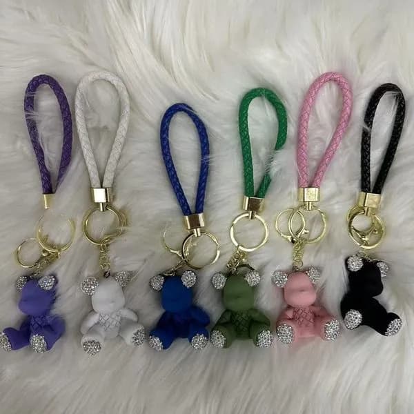 Brelok do Kluczy Miś z Cyrkoniami i Plecionym Paskiem, Mix 12szt