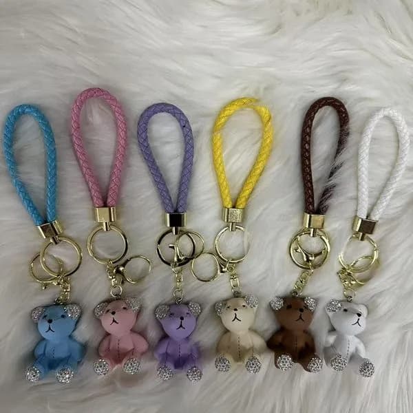 Brelok do Kluczy Miś z Cyrkoniami i Plecionym Paskiem 12szt