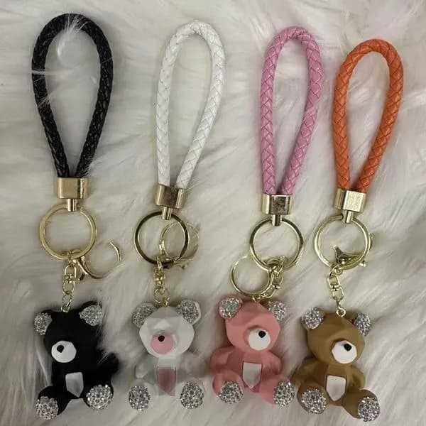 Brelok do kluczy Miś geometryczny z plecionym paskiem, 12 szt.