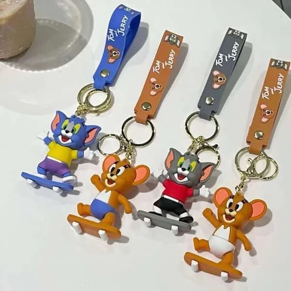 Brelok do Kluczy Tom i Jerry 3D na Deskorolce Mix Wzorów