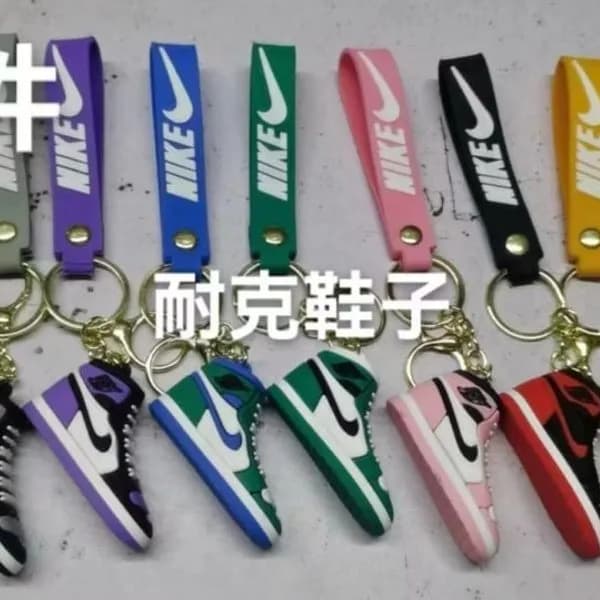 Brelok do Kluczy But Sneaker Nike Mix Kolorów 50 szt.