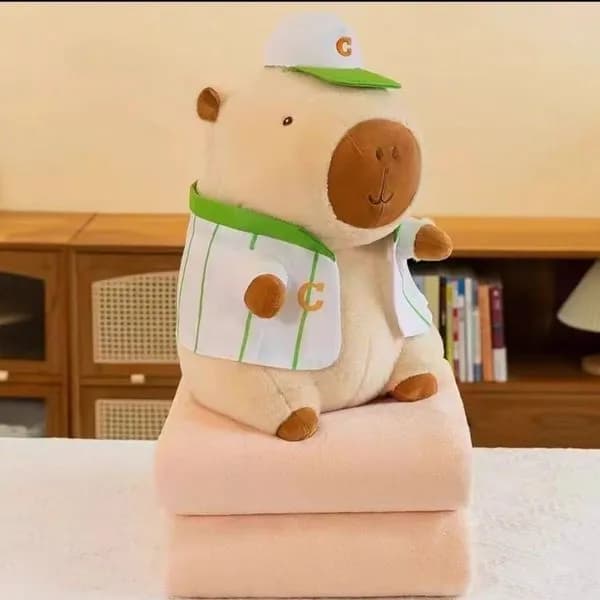 Maskotka Kapibara na Kocyk 120x150cm w stroju baseballisty