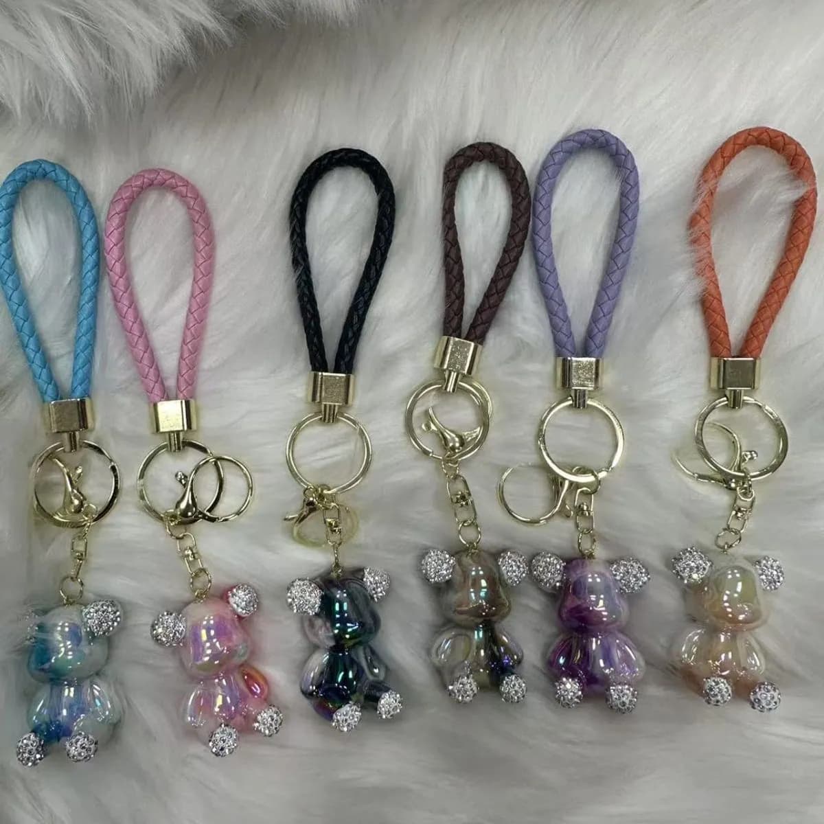 Brelok do Kluczy Miś z cyrkoniami i plecionym paskiem, 12 szt.