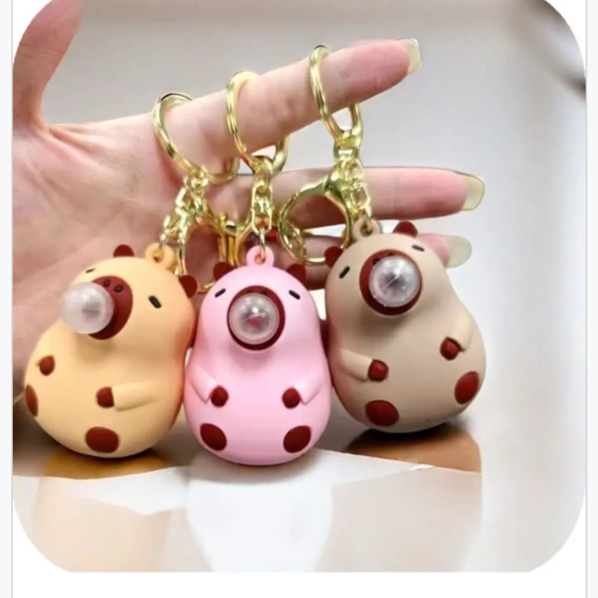 Brelok do Kluczy Kapibara Antystresowy z Bańką, Mix Kolorów