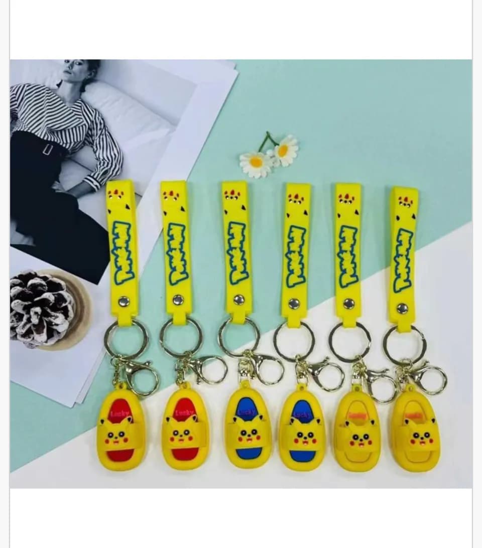 Brelok do Kluczy Pokemon Pikachu z Paskiem i Zawieszką Klapek