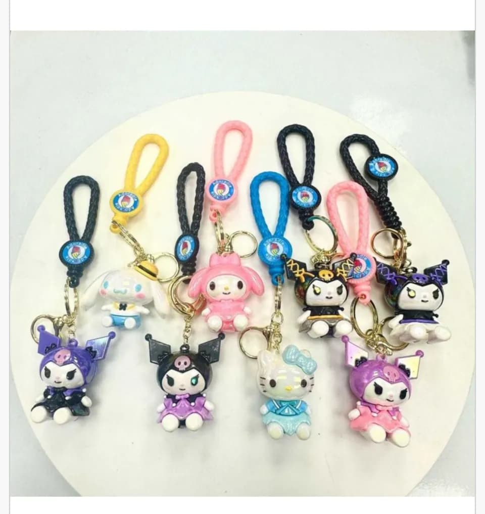 Brelok do Kluczy Sanrio Figurka 3D z Plecionym Paskiem - 24 szt.