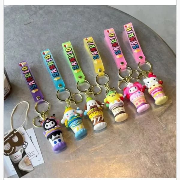 Brelok do Kluczy Sanrio Postacie Desery Silikonowy 24szt