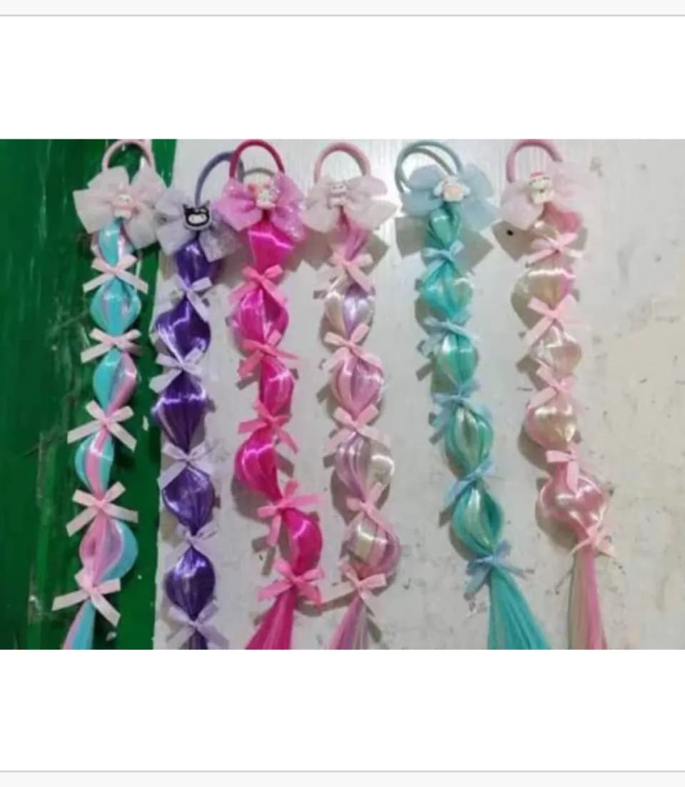 Gumka do włosów z kolorowym warkoczem i kokardą - Debata o Perukach