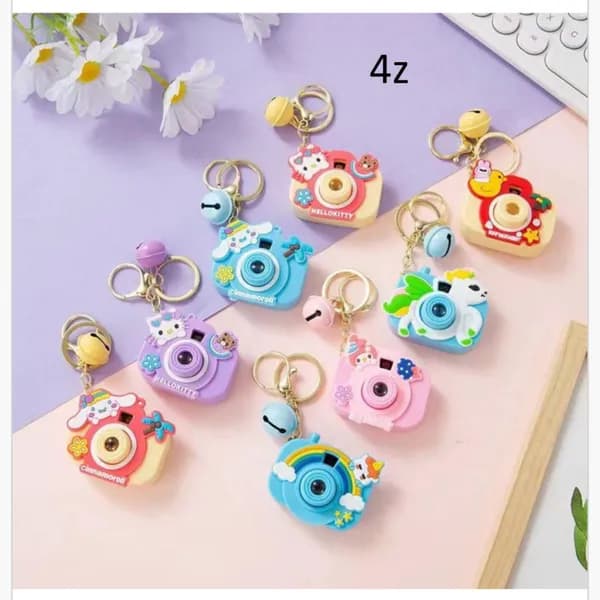 Brelok do kluczy aparat fotograficzny z dzwoneczkiem 24 szt.