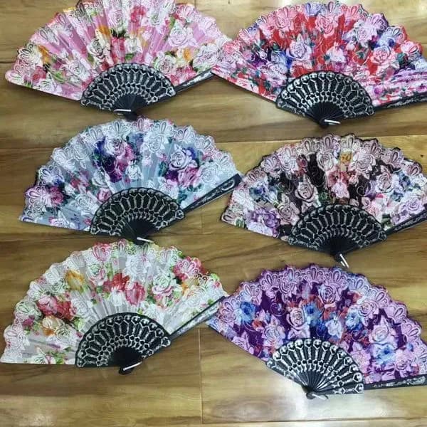 Wachlarz Chinki składany, wzór kwiatowy z koronką - 24 szt. Mix