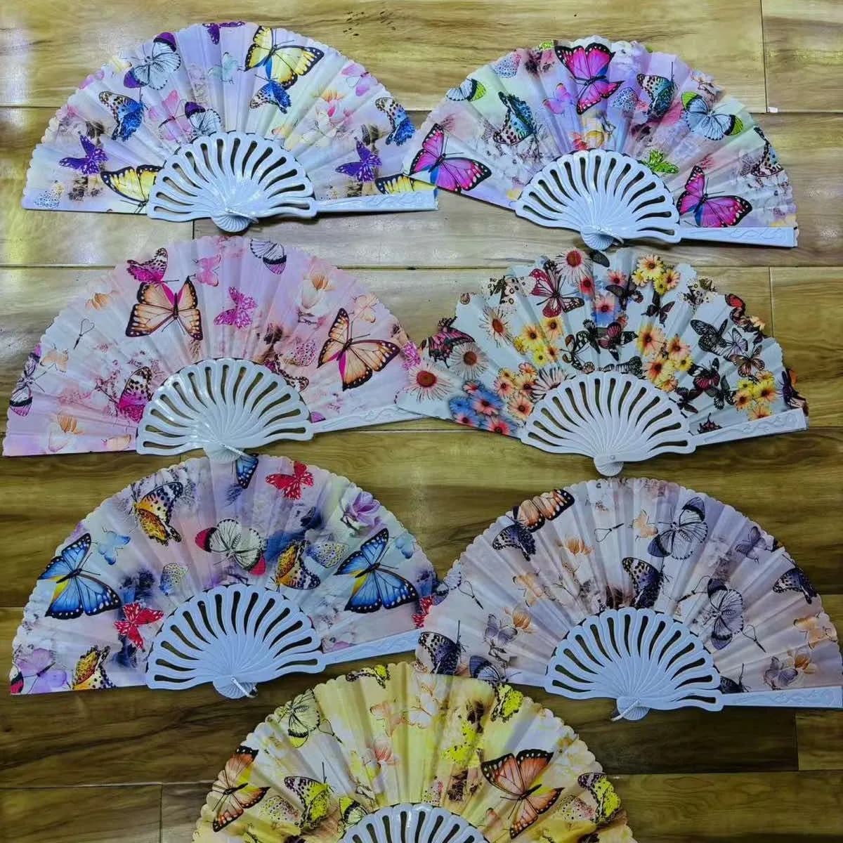 Wachlarz Chinki składany, wzór w motyle, mix kolorów