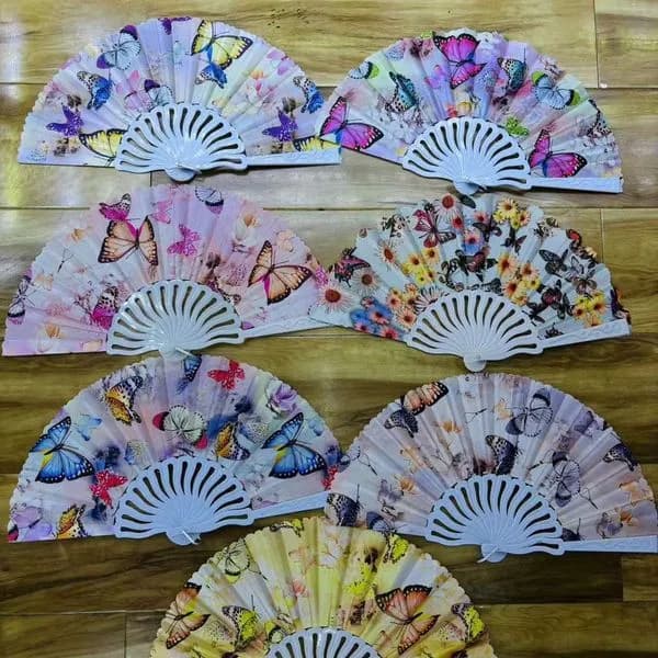 Wachlarz Chinki składany, wzór w motyle, mix kolorów