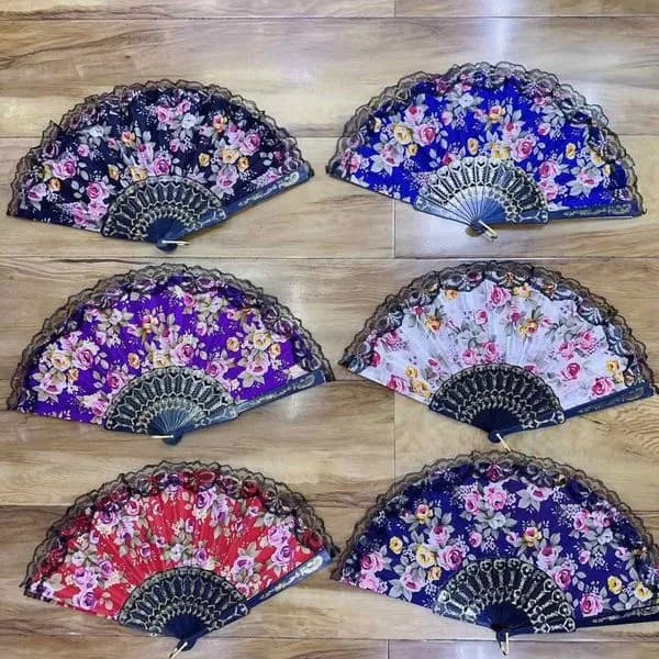 Wachlarz Chinki kwiatowy z koronką, mix kolorów PK17525