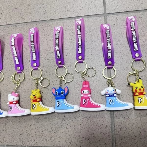 Brelok do Kluczy Postacie w Butach Cute Shoes Baby 12szt