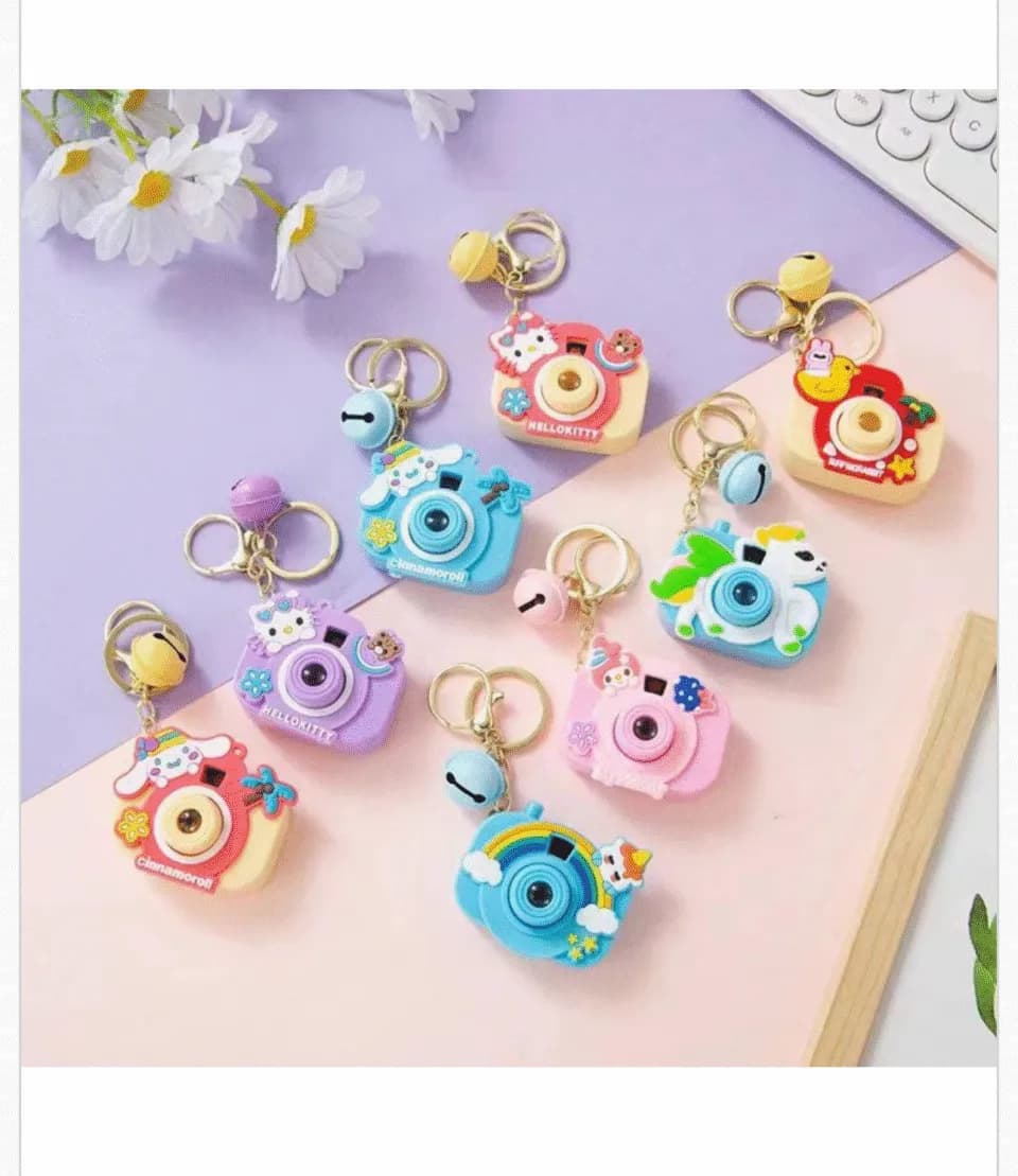 Brelok Aparat Fotograficzny z Dzwonkiem Mix Wzorów 24szt