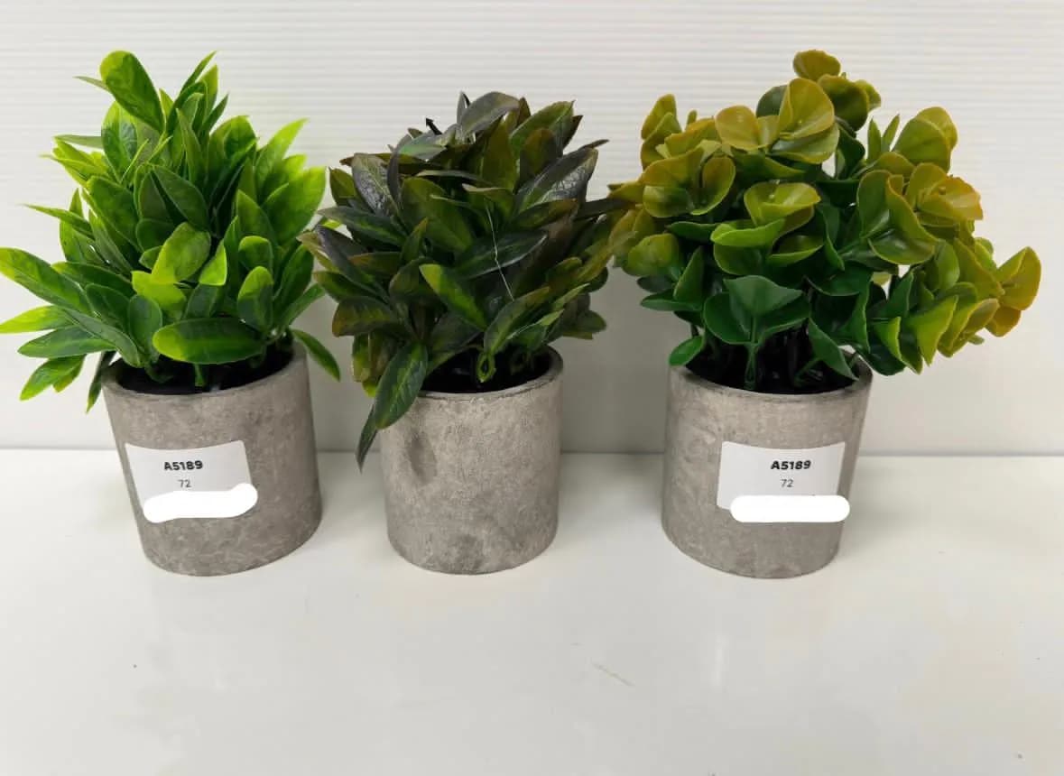 Sztuczne rośliny w szarych doniczkach A518 x3 szt