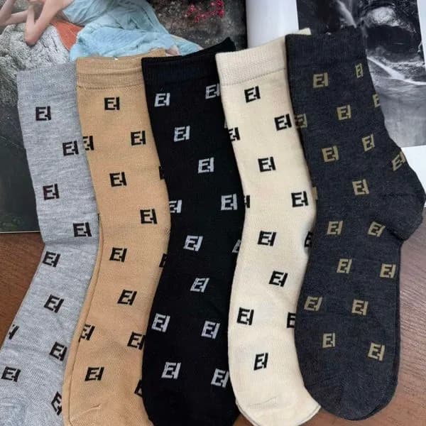 Skarpetki damskie z wzorem Fendi 5 kolorów