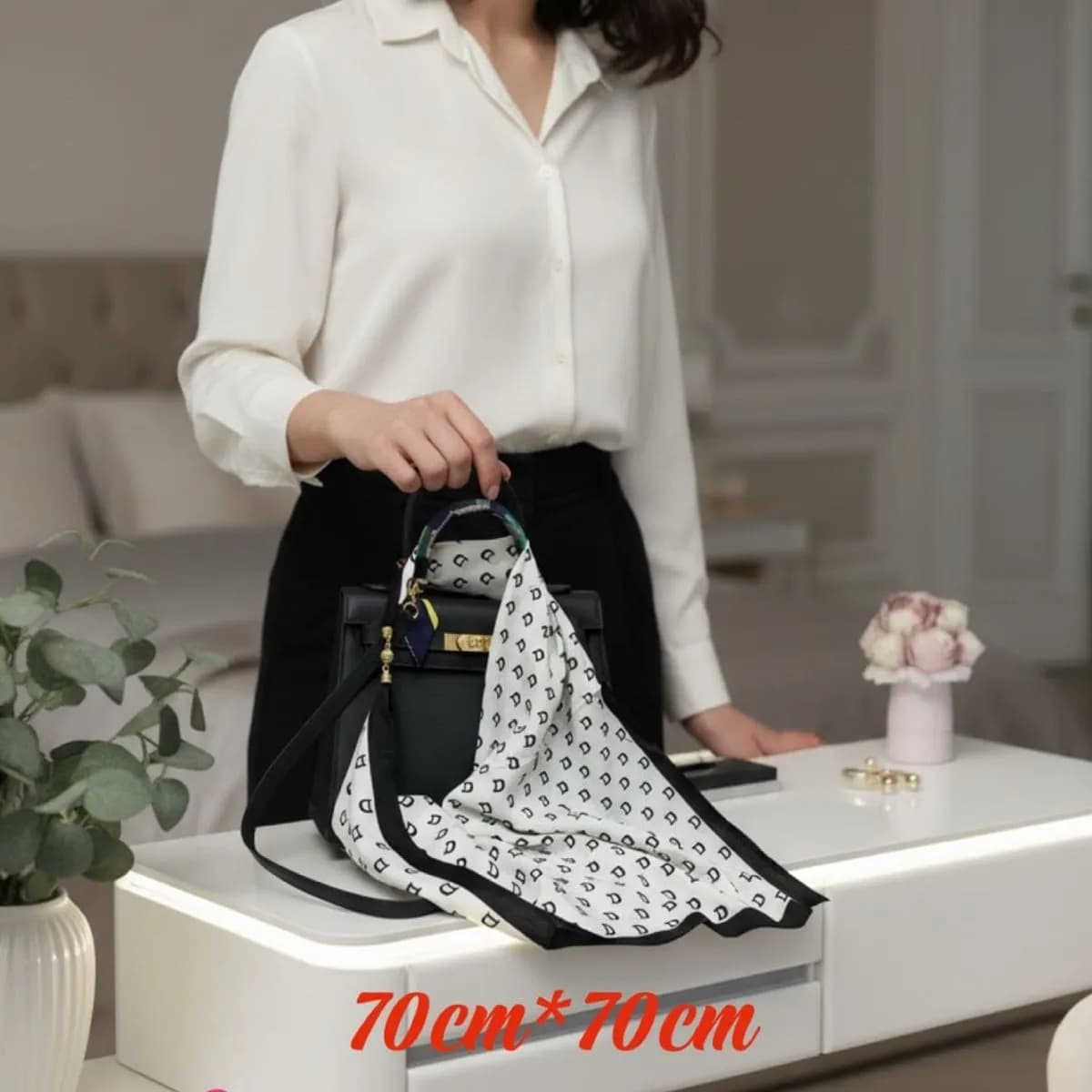 Gawroszka Damska z Magnezem 70cm x 70cm