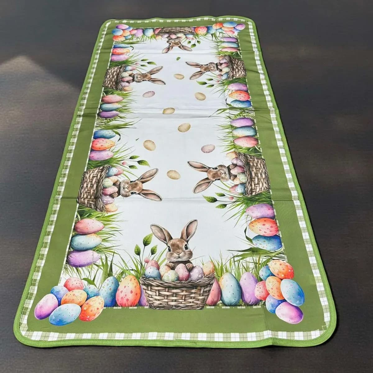 Bieżnik Wielkanocny 60/120 z motywem królików i jajek